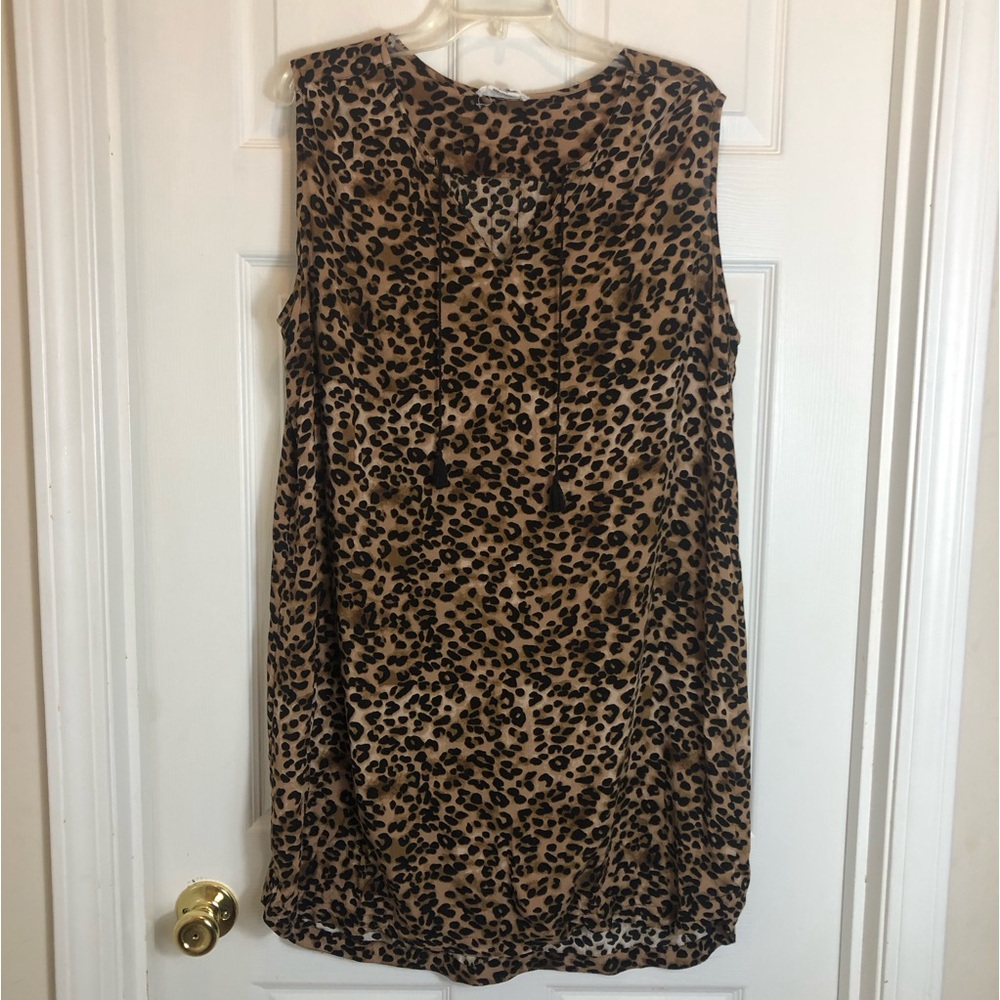 Beachlunchlounge Leopard Print Sleeveless Dress with Black Tie Front. Size XXL